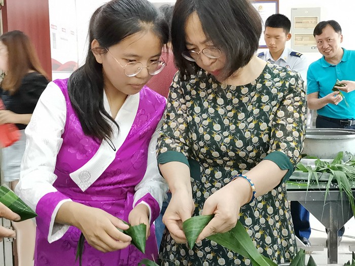 副本 港闸审计：端午粽香传真情.jpg