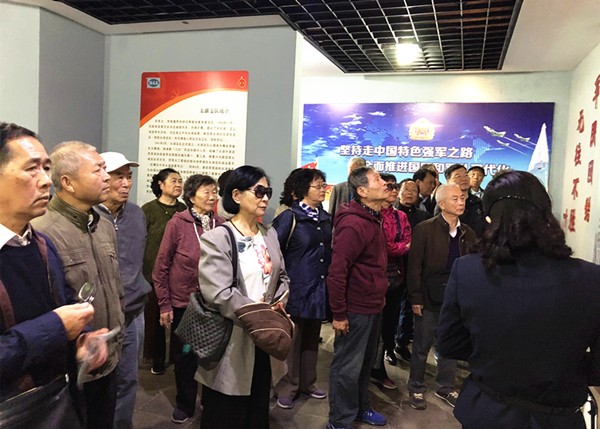 南通市审计局组织开展“弘扬红色文化重温革命历史”重阳节活动.jpg