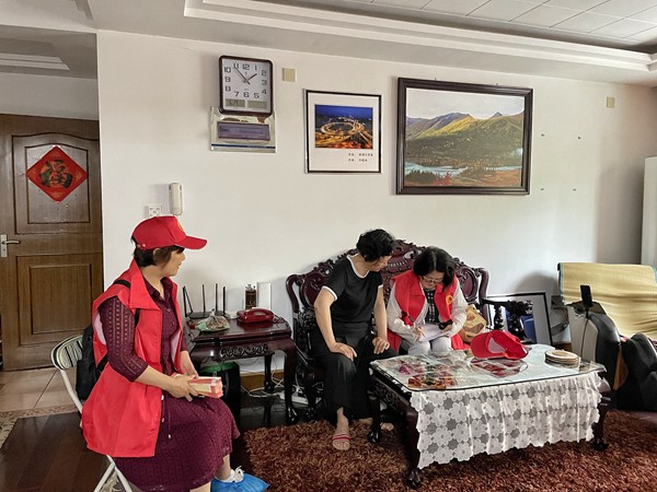 副本 如皋审计开展防诈骗“扫楼清栋”入户宣传活动.jpg